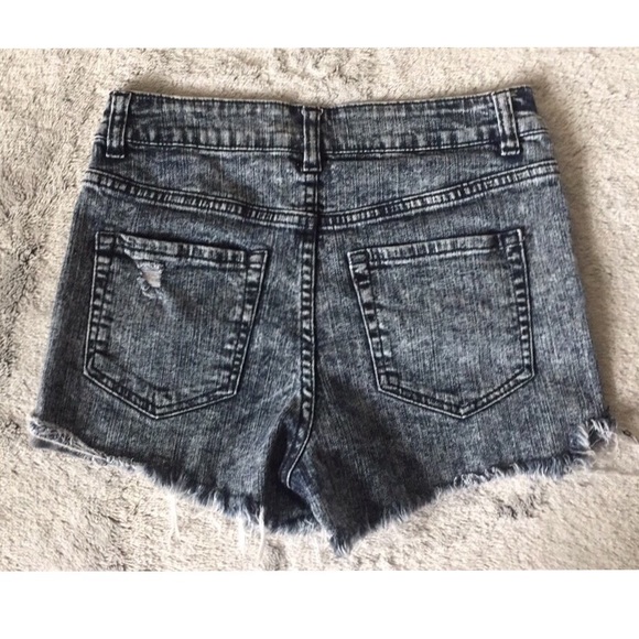High rise denim shorts - Picture 3 of 3